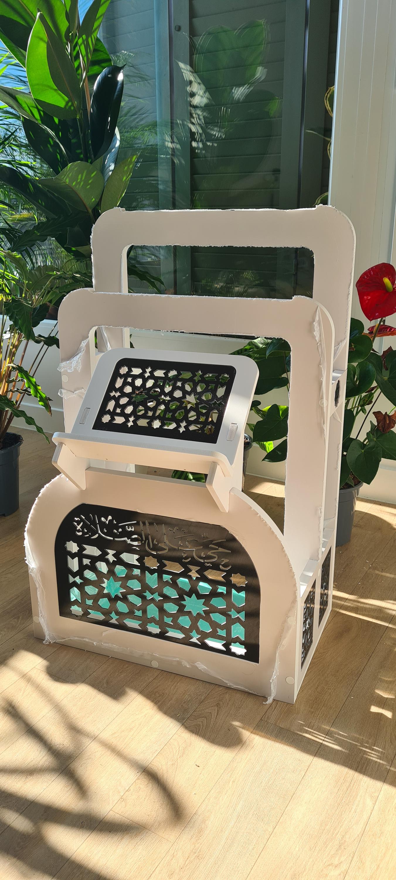 Très joli support Tapis de Prière