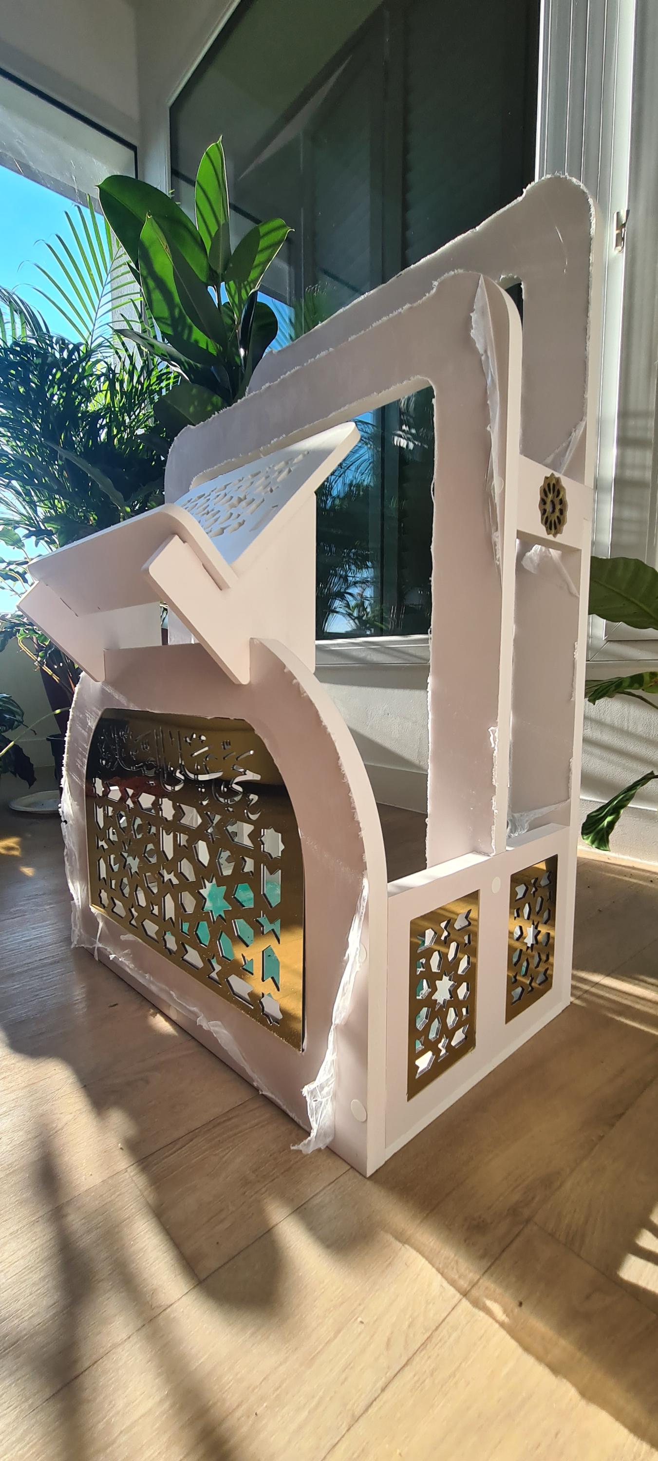 Très joli support Tapis de Prière